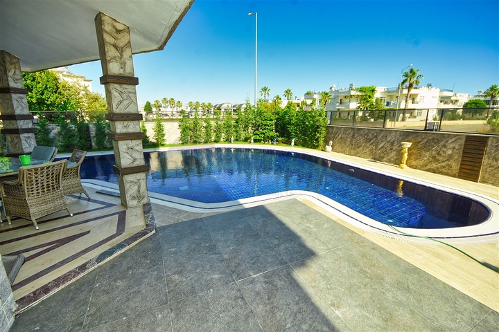 Villa mit 7+1 Grundriss in Belek - Antalya  Villa mit 7+1 Grundriss in Belek - Antalya