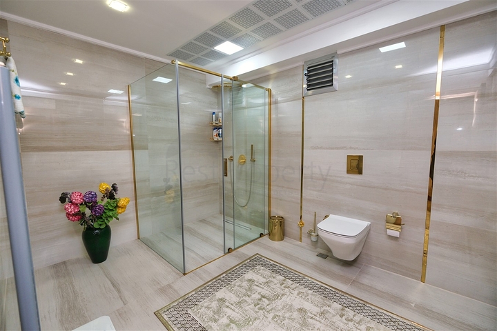 Apartment mit 3+1 Grundriss im Stadtteil Yesilbahce von Antalya 