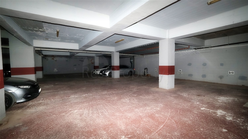 Apartment mit 3+1 Grundriss im Stadtteil Yesilbahce von Antalya 