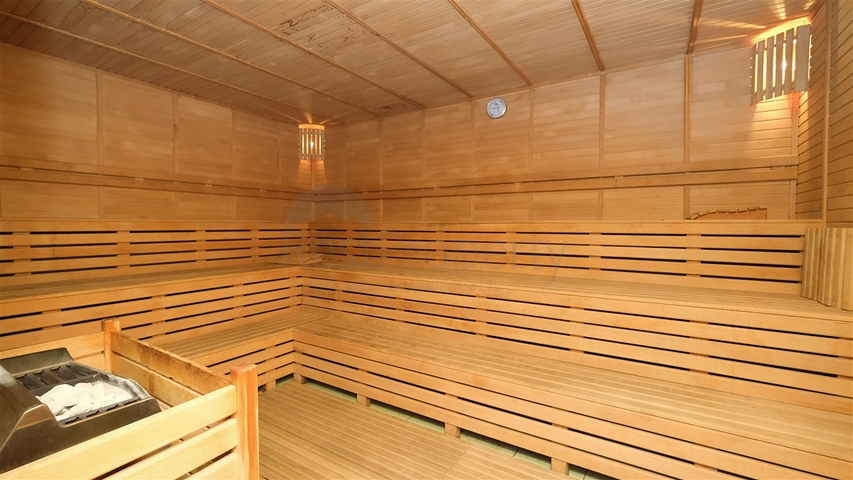 Apartment mit 3+1 Grundriss im Stadtteil Yesilbahce von Antalya 