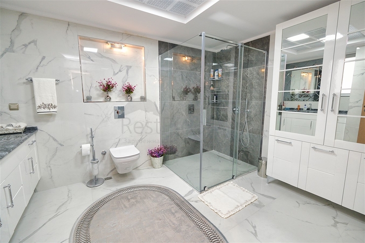 Apartment mit 3+1 Grundriss im Stadtteil Yesilbahce von Antalya 