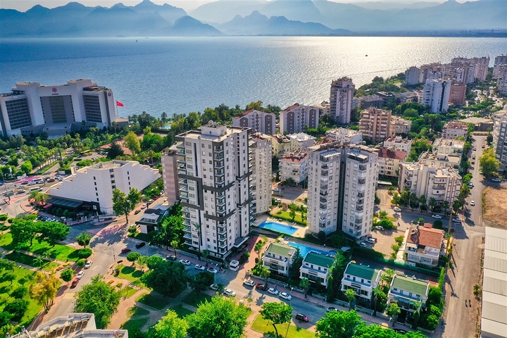 Apartment mit 3+1 Grundriss im Stadtteil Yesilbahce von Antalya 