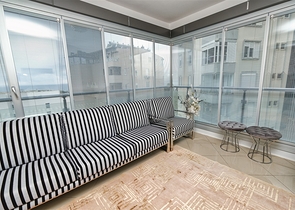 Apartment mit 3+1 Grundriss im Stadtteil Yesilbahce von Antalya 