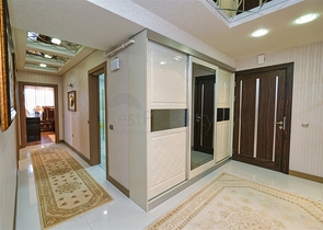 Apartment mit 3+1 Grundriss im Stadtteil Yesilbahce von Antalya 