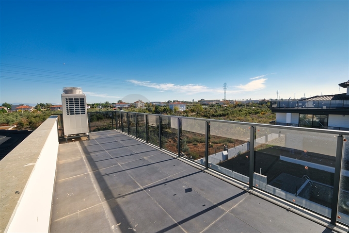 Villa mit 5+1 Grundrissen in der Region Doshemealty - Antalya 