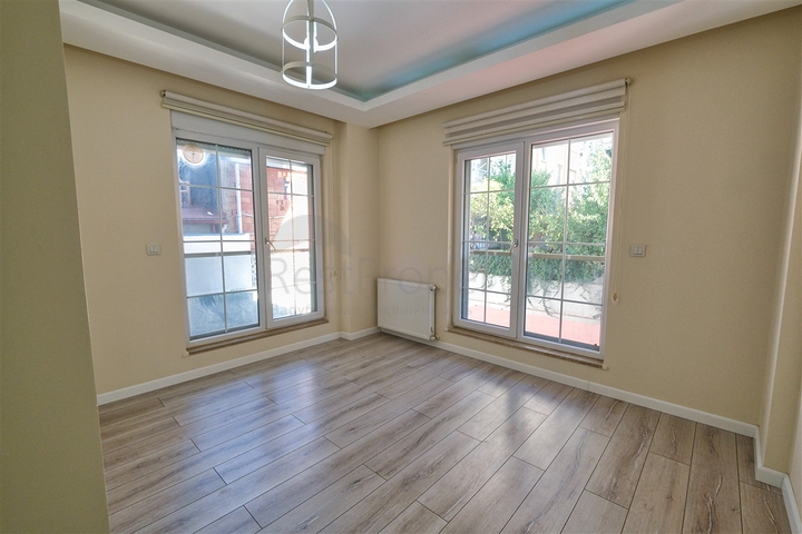 2+1 Wohnung im Wohnbezirk Altynkum - Antalya 