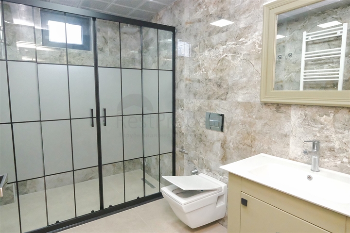 Villa mit 7+1 Grundriss in der Wohngegend Aydinlık - Antalya  Villa mit 7+1 Grundriss in der Wohngegend Aydinlık - Antalya
