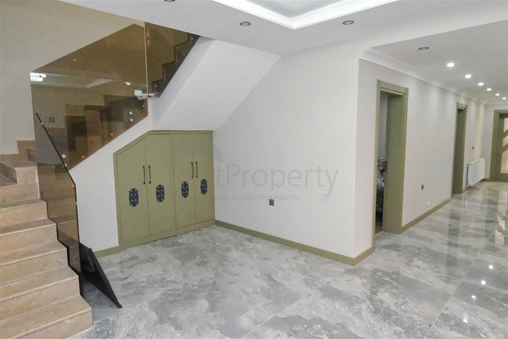 Villa mit 7+1 Grundriss in der Wohngegend Aydinlık - Antalya  Villa mit 7+1 Grundriss in der Wohngegend Aydinlık - Antalya