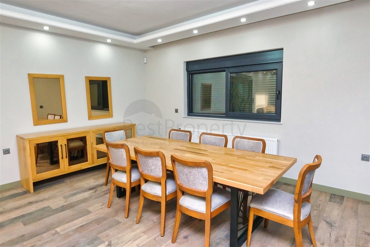 Villa mit 7+1 Grundriss in der Wohngegend Aydinlık - Antalya  Villa mit 7+1 Grundriss in der Wohngegend Aydinlık - Antalya