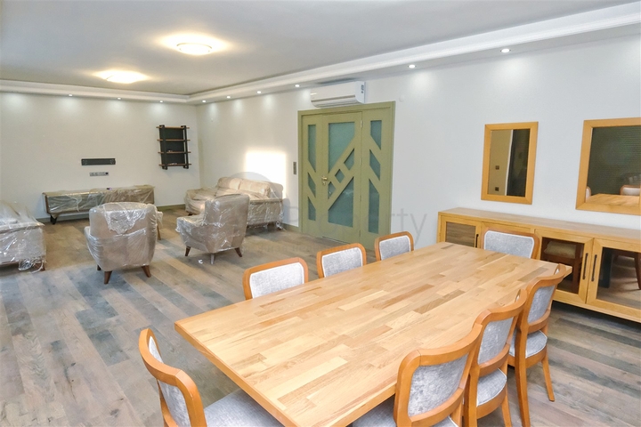 Villa mit 7+1 Grundriss in der Wohngegend Aydinlık - Antalya  Villa mit 7+1 Grundriss in der Wohngegend Aydinlık - Antalya