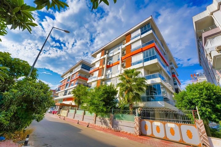 2+1 Wohnung im Zentrum von Antalya 