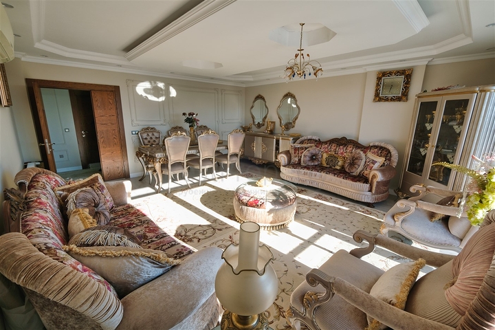 Wohnung 4+2 Duplex im Wohnbezirk Siteler - Antalya 