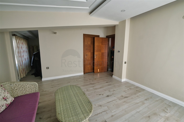 Wohnung 4+2 Duplex im Wohnbezirk Siteler - Antalya 