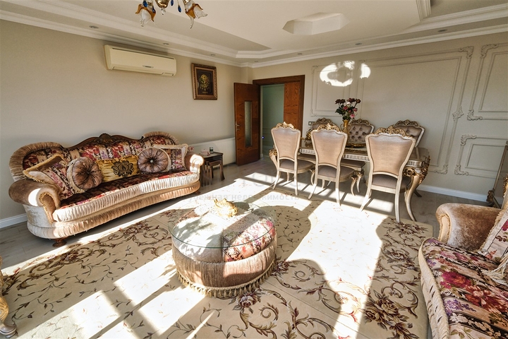 Wohnung 4+2 Duplex im Wohnbezirk Siteler - Antalya 