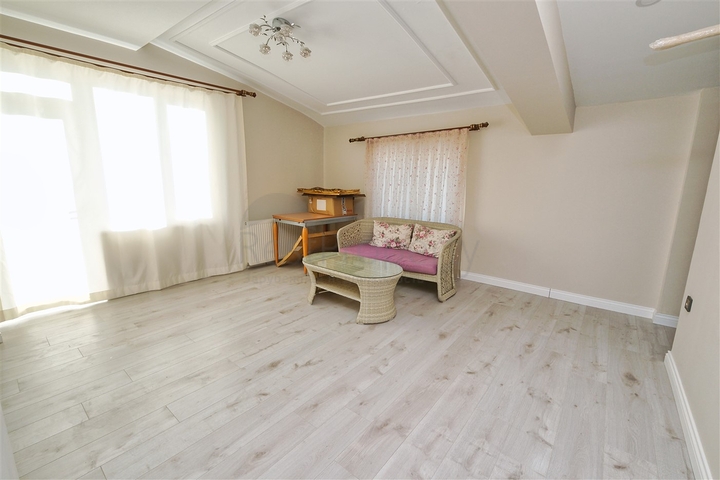Wohnung 4+2 Duplex im Wohnbezirk Siteler - Antalya 