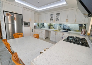 Wohnung 4+2 Duplex im Wohnbezirk Siteler - Antalya 