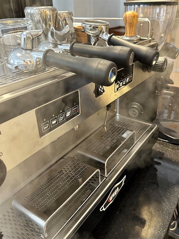 Zum Verkauf steht ein funktionierendes Geschäft, ein Restaurant in Antalya Centra  Zum Verkauf steht ein funktionierendes Geschäft, ein Restaurant in Antalya Centra