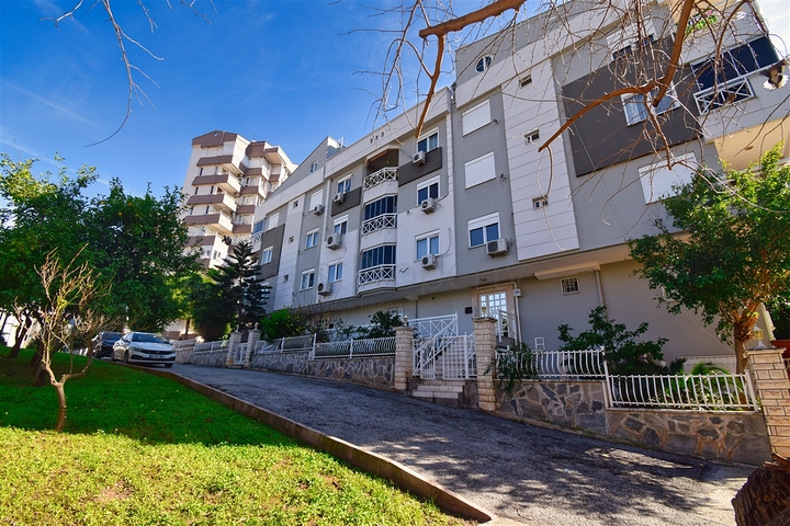 Wohnung 6+1 Duplex im Wohnbezirk Pynarbaşı - Antalya 