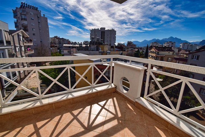 Wohnung 6+1 Duplex im Wohnbezirk Pynarbaşı - Antalya 