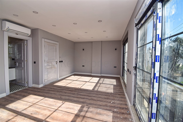 Investitionsprojekt einer 5+1-Villa in der Wohngegend Ermenek - Antalya 