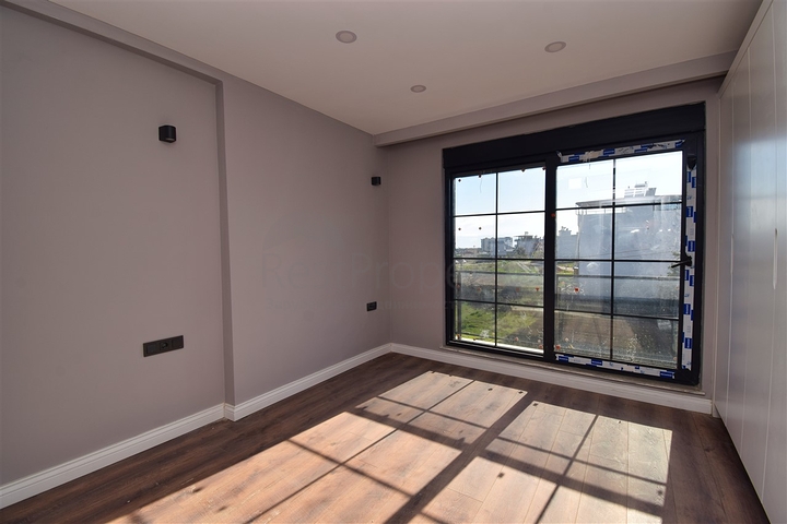 Investitionsprojekt einer 5+1-Villa in der Wohngegend Ermenek - Antalya 