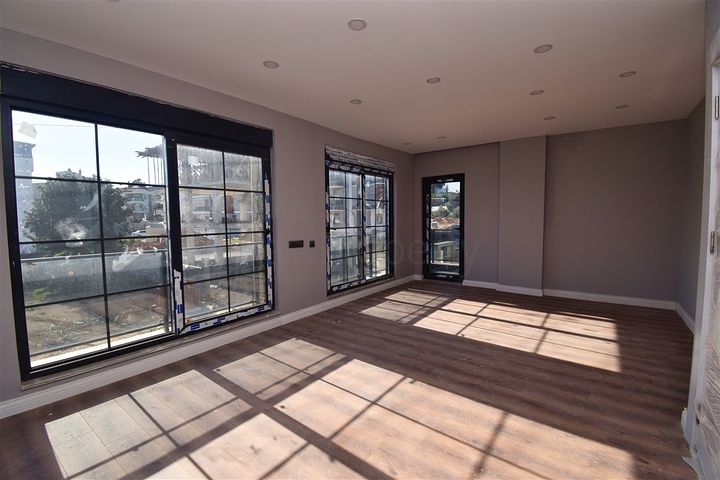 Investitionsprojekt einer 5+1-Villa in der Wohngegend Ermenek - Antalya 