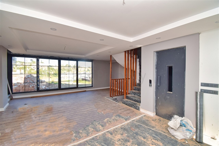 Investitionsprojekt einer 5+1-Villa in der Wohngegend Ermenek - Antalya 