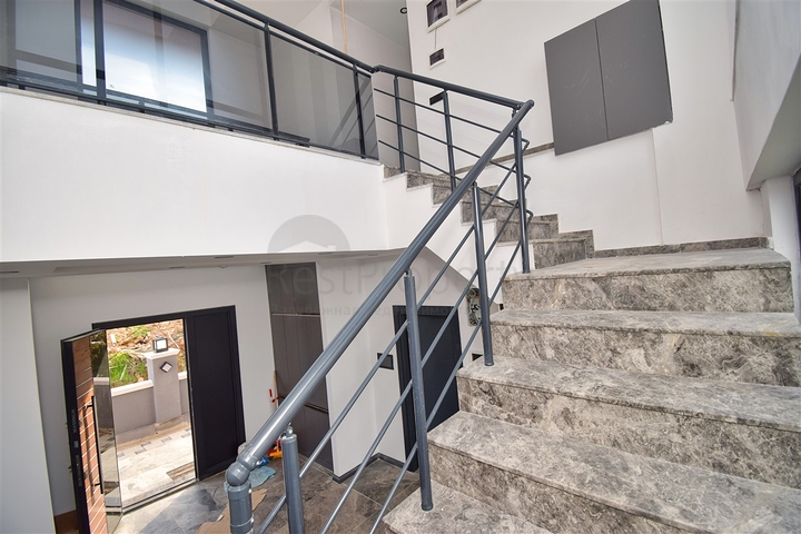 4+1-Villa im Stadtteil Ermenek - Antalya 