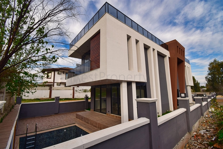 4+1-Villa im Stadtteil Ermenek - Antalya 