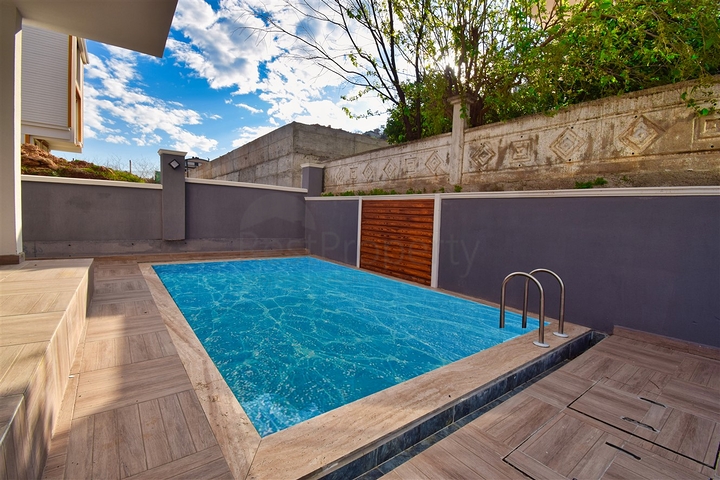 4+1-Villa im Stadtteil Ermenek - Antalya 