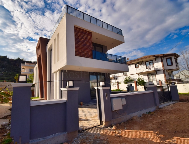 4+1-Villa im Stadtteil Ermenek - Antalya 