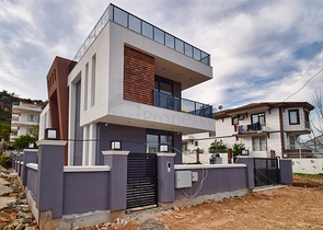 4+1-Villa im Stadtteil Ermenek - Antalya 