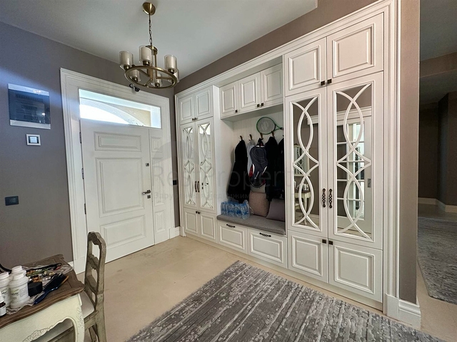 Villa mit 5+1 Grundrissen in der Region Doshemealty - Antalya 