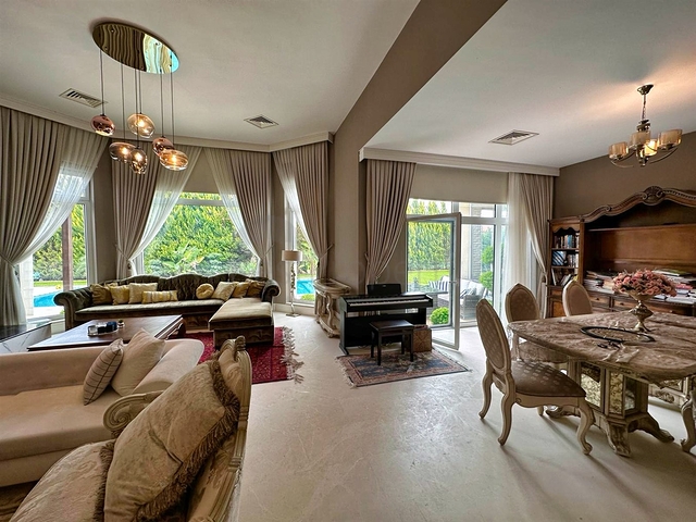 Villa mit 5+1 Grundrissen in der Region Doshemealty - Antalya 