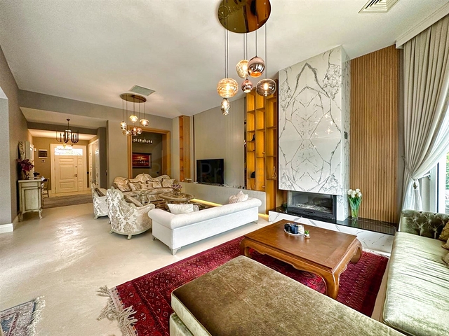 Villa mit 5+1 Grundrissen in der Region Doshemealty - Antalya 