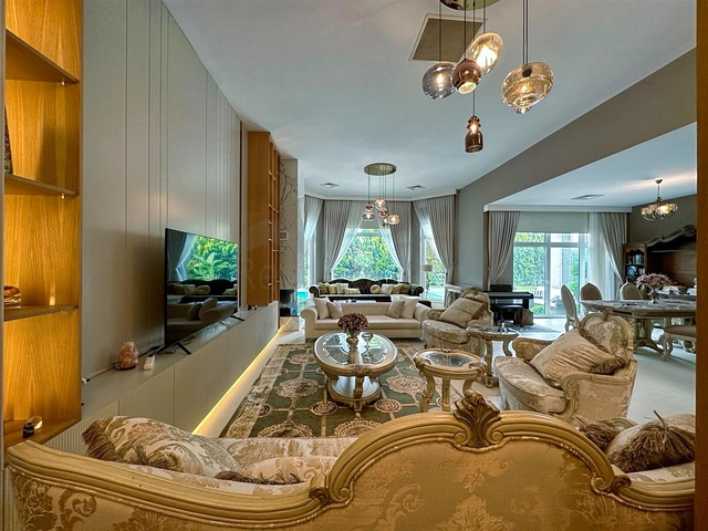 Villa mit 5+1 Grundrissen in der Region Doshemealty - Antalya 