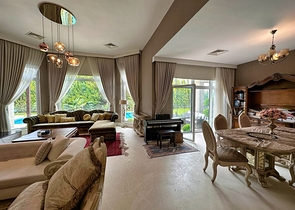 Villa mit 5+1 Grundrissen in der Region Doshemealty - Antalya 