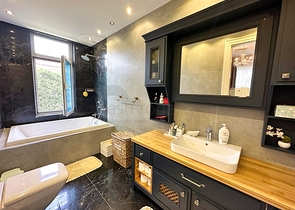 Villa mit 5+1 Grundrissen in der Region Doshemealty - Antalya 