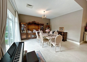 Villa mit 5+1 Grundrissen in der Region Doshemealty - Antalya 