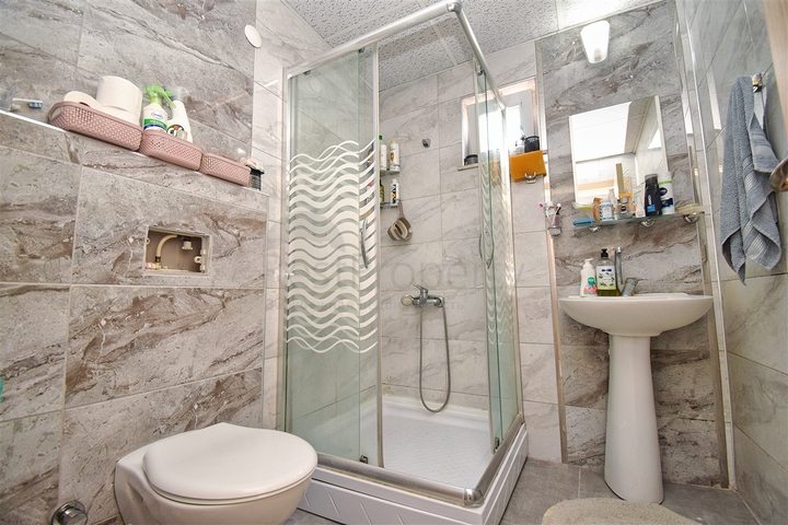 2+1 Wohnung in der Wohngegend Gebizli -Antalya 