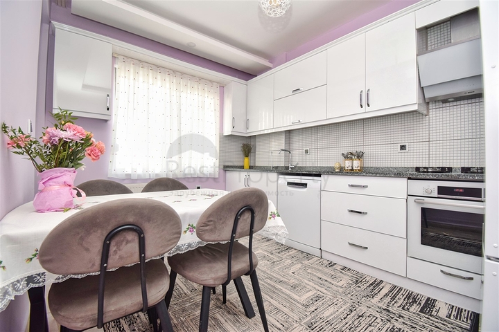 2+1 Wohnung im Wohnbezirk Kyzyltoprak - Antalya 