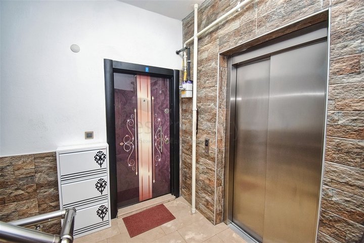 2+1 Wohnung im Wohnbezirk Kyzyltoprak - Antalya 