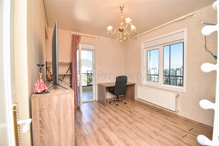 Apartment mit 3+1 Grundriss in der Wohngegend Gyursou - Antalya 