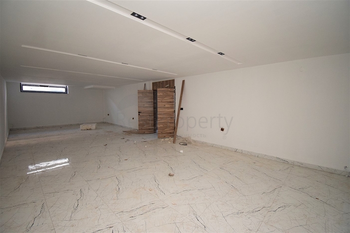 Villa mit 7+1 Grundriss in der Region Doshemealty - Antalya 