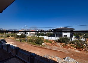 Villa mit 7+1 Grundriss in der Region Doshemealty - Antalya 