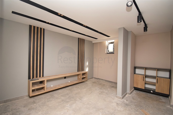 Villa mit 5+1 Grundrissen in der Region Doshemealty - Antalya 