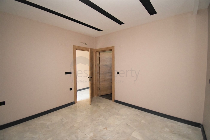 Villa mit 5+1 Grundrissen in der Region Doshemealty - Antalya 