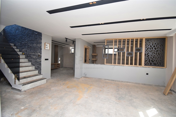 Villa mit 5+1 Grundrissen in der Region Doshemealty - Antalya 