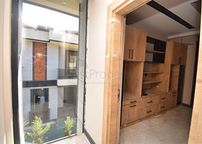 Villa mit 5+1 Grundrissen in der Region Doshemealty - Antalya 