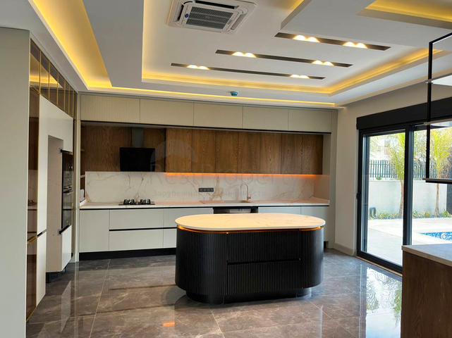 Villa mit 5+1 Grundrissen in der Region Doshemealty - Antalya  Villa mit 5+1 Grundrissen in der Region Doshemealty - Antalya